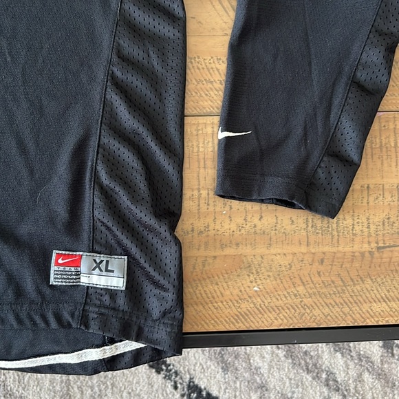 Team Canada Jersey - Youth XL - Picture 5 of 11